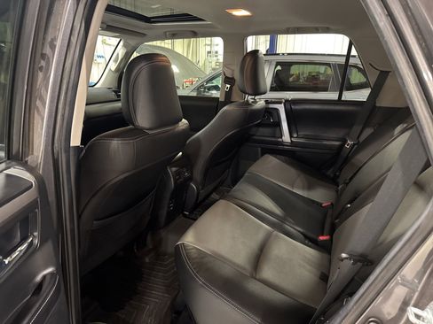 Used 2016 Toyota 4Runner SR5 image 10