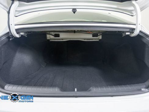Used 2024 Hyundai Elantra SEL w/ Convenience Package FWD image 32