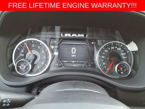 New 2026 RAM 1500 Big Horn AWD/4WD image 16