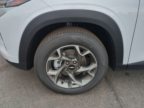 New 2026 Chevrolet Trax LT w/ Driver Confidence Package image 31