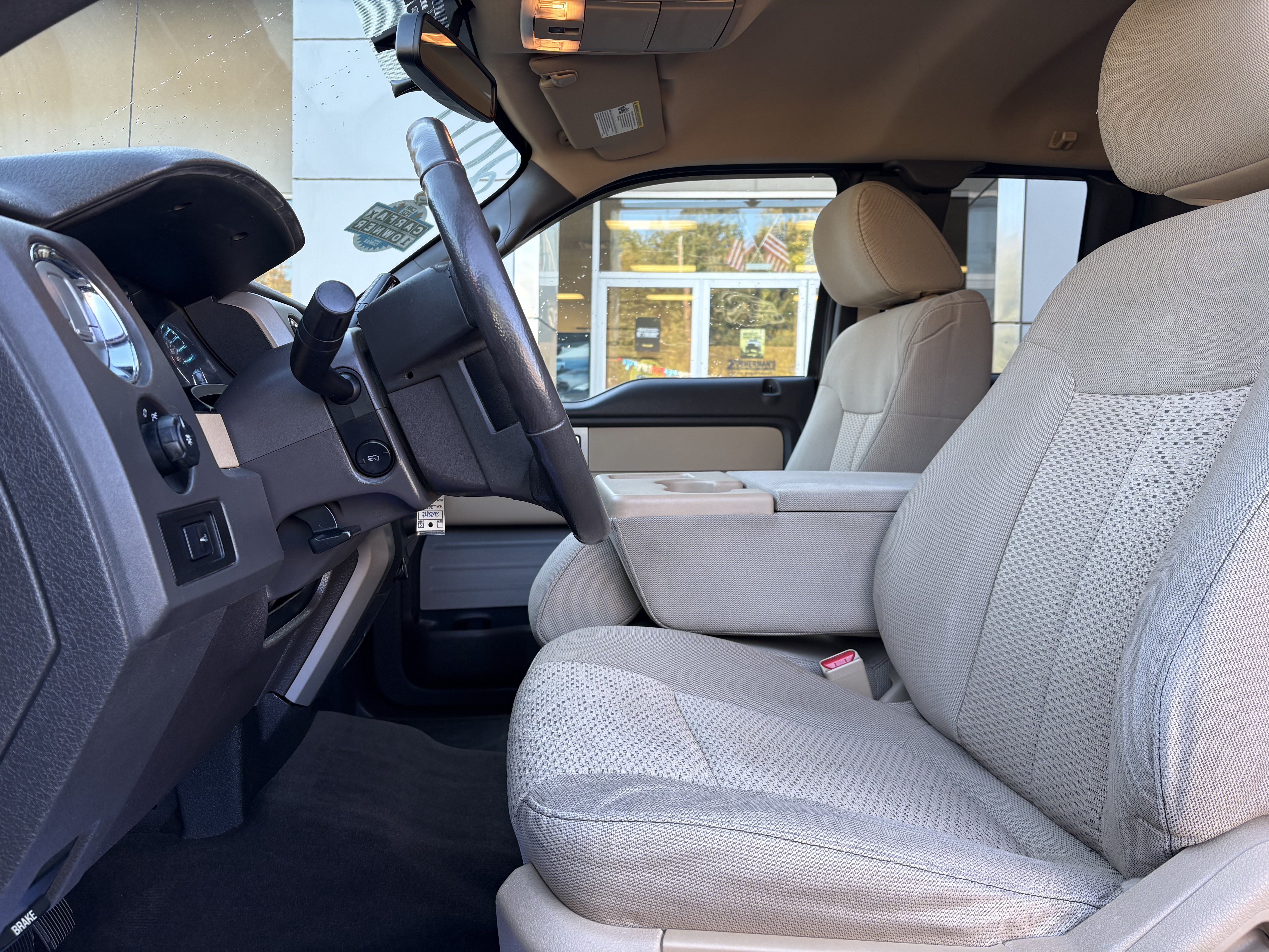 Used 2011 Ford F150 XLT w/ XLT Chrome Pkg AWD/4WD image 15