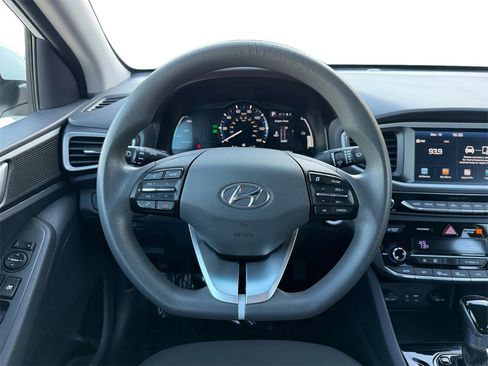 Used 2018 Hyundai Ioniq Blue image 23