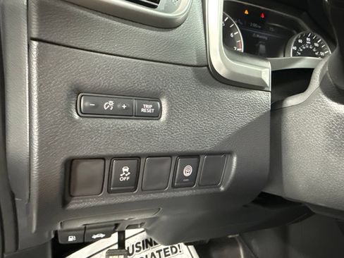 Used 2023 Nissan Murano SV FWD image 40