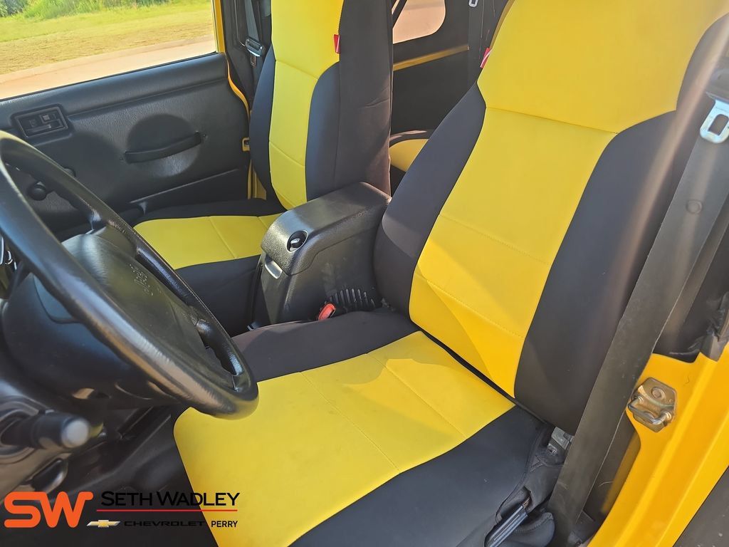 Used 2004 Jeep Wrangler 4WD image 14