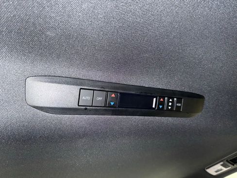 Certified 2025 Toyota Sienna XSE image 22