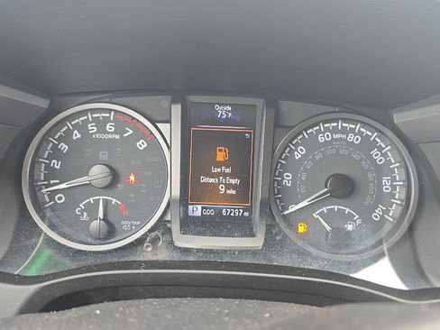 Used 2021 Toyota Tacoma TRD Off-Road RWD image 13
