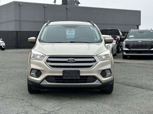 Used 2018 Ford Escape SE image 4