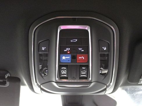 New 2026 Jeep Grand Cherokee Altitude AWD/4WD image 23