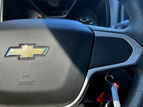 Used 2018 Chevrolet Colorado W/T w/ Custom Special Edition image 18