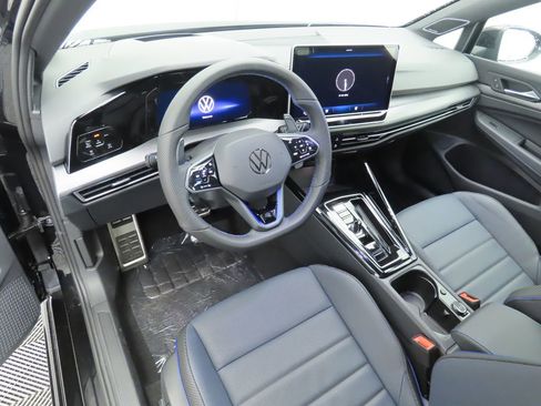 New 2026 Volkswagen Golf image 9