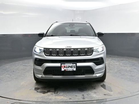 Used 2024 Jeep Compass Limited w/ High Altitude Package image 2