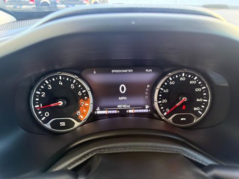 Used 2017 Jeep Renegade Latitude image 24