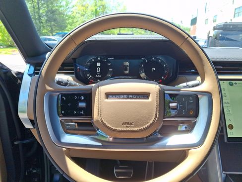 Used 2025 Land Rover Range Rover SE AWD/4WD image 20