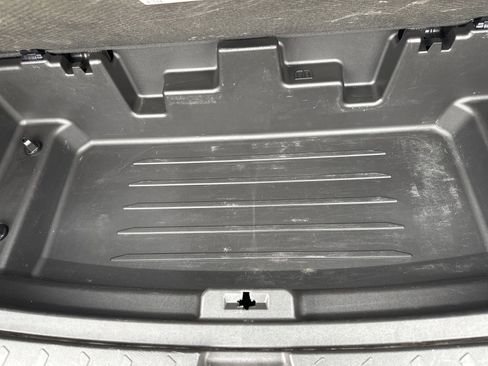 Used 2021 Chevrolet Traverse High Country FWD image 27