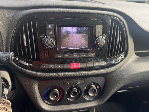 Used 2019 RAM ProMaster City Tradesman SLT image 7