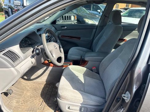 Used 2004 Toyota Camry SE FWD image 15