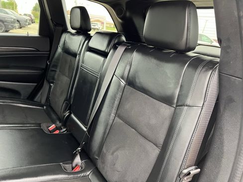 Used 2022 Jeep Grand Cherokee Laredo X image 21