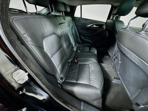 Used 2018 INFINITI QX30 Premium w/ Navigation Package FWD image 32