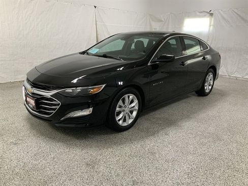 Used 2023 Chevrolet Malibu LT image 2