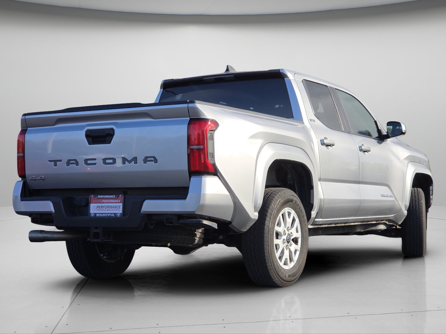Used 2025 Toyota Tacoma SR5 AWD/4WD image 22
