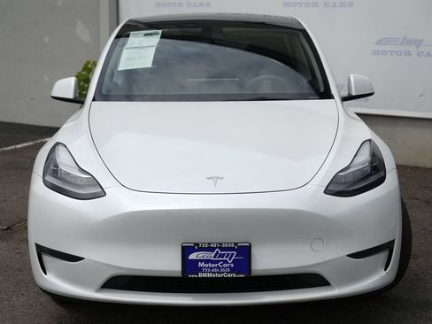 Used 2023 Tesla Model Y AWD image 5