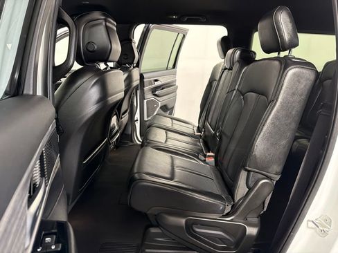 Used 2024 Jeep Wagoneer Series II w/ Flexible Seating Group AWD/4WD image 19