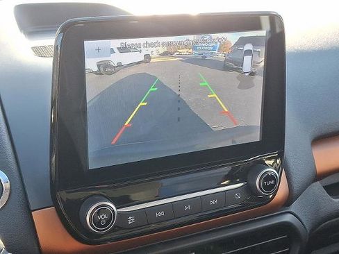 Certified 2021 Ford EcoSport SE w/ SE Appearance Package image 19