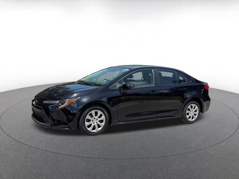 Used 2025 Toyota Corolla LE FWD image 8