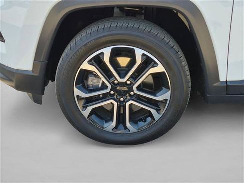 Used 2024 Jeep Compass Limited AWD/4WD image 9