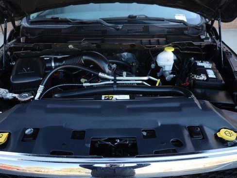 Used 2020 RAM 1500 Classic SLT AWD/4WD image 10