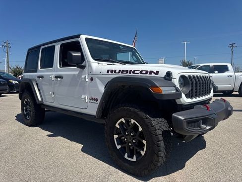 Used 2025 Jeep Wrangler Unlimited Rubicon AWD/4WD image 8