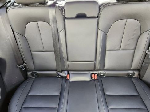 Certified 2025 Volvo XC40 B5 Plus AWD/4WD image 16