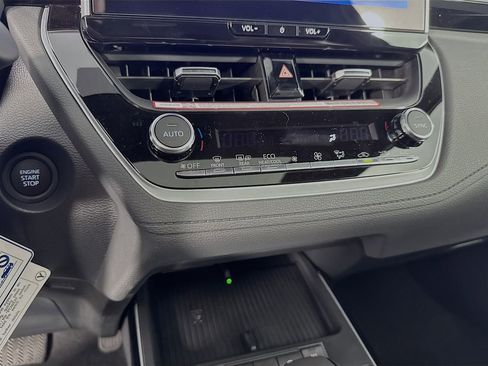 New 2026 Toyota Corolla Cross XLE image 25