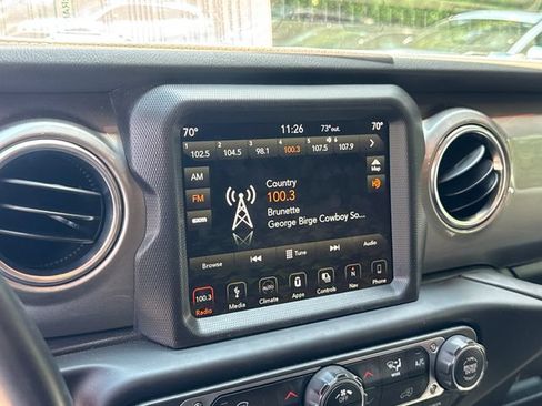 Used 2019 Jeep Wrangler Unlimited Sahara AWD/4WD image 20