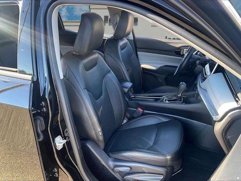 Used 2022 Jeep Compass Limited image 7