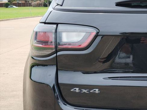 Certified 2022 Jeep Compass Trailhawk w/ Trailhawk Elite Group AWD/4WD image 15