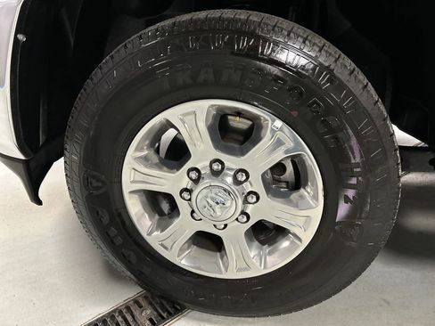 Used 2024 RAM 2500 Big Horn w/ Bed Utility Group image 9