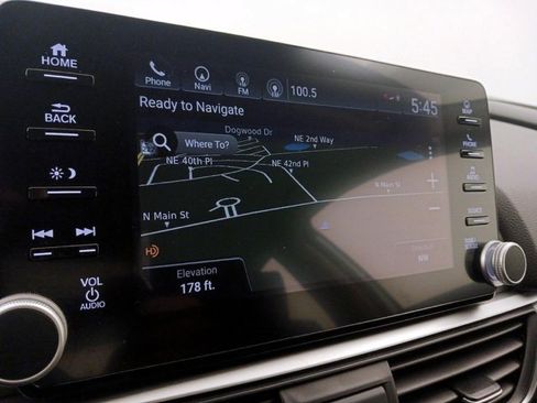 Used 2020 Honda Accord Touring image 4