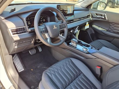 Used 2026 Mitsubishi Outlander SEL FWD image 12