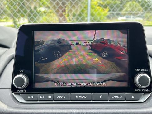 Used 2025 Nissan Rogue SV AWD/4WD image 21