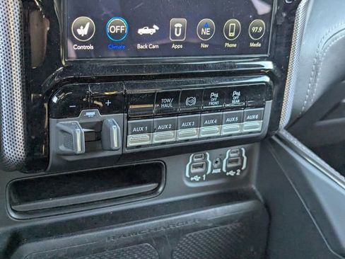 Used 2021 RAM 2500 Limited image 28