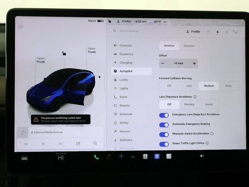 Used 2023 Tesla Model Y Performance image 47