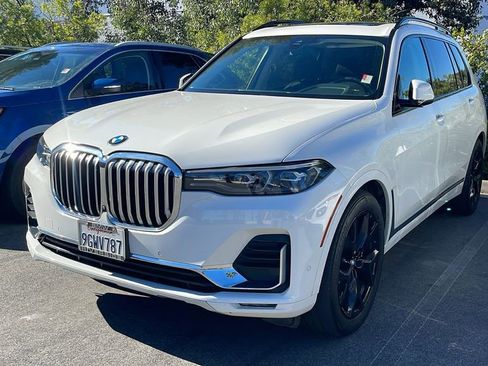 Used 2021 BMW X7 xDrive40i w/ Cold Weather Package image 4