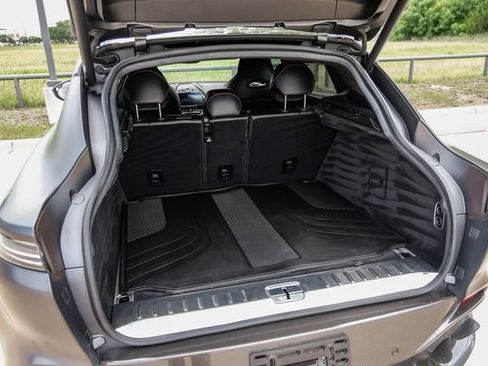 Used 2021 Aston Martin DBX AWD/4WD image 66