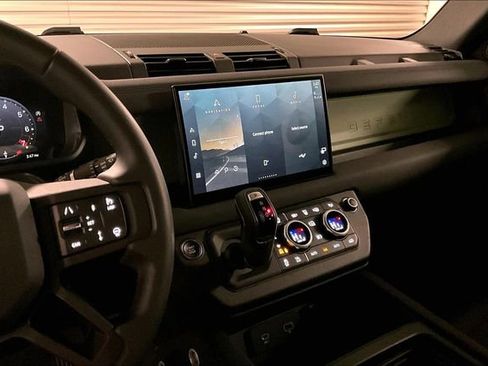 Certified 2023 Land Rover Defender 110 75th Limited Edition image 5