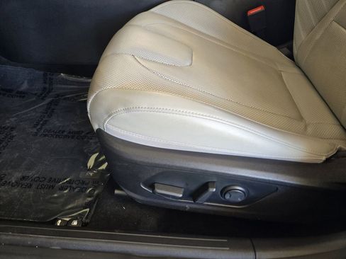 Certified 2021 Hyundai Elantra Limited w/ Cargo Package image 23