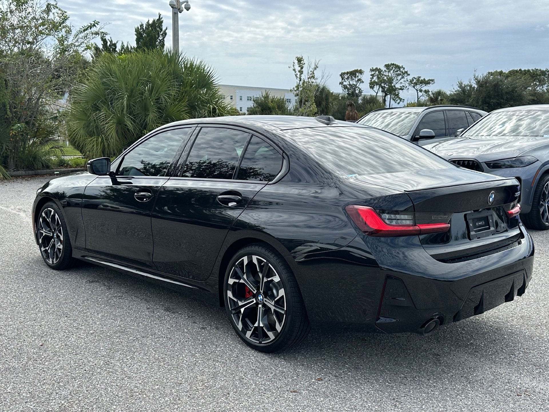New 2026 BMW 330i Sedan w/ M Sport Package RWD image 6