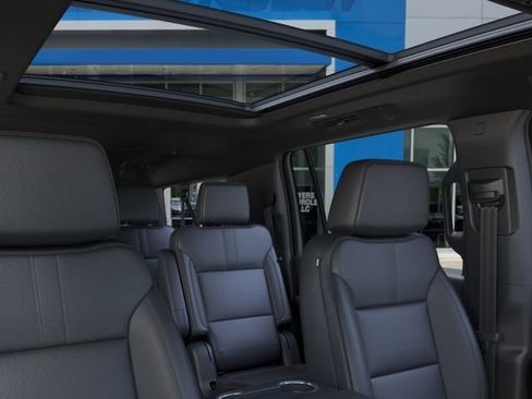 New 2026 Chevrolet Suburban RST w/ Comfort Package AWD/4WD image 24