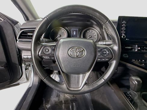 Used 2022 Toyota Camry SE image 13