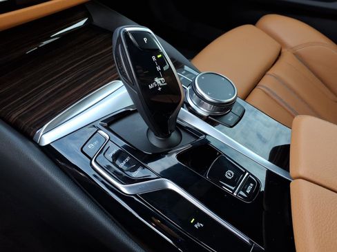 Used 2023 BMW 530i 530i w/ Premium Package image 33